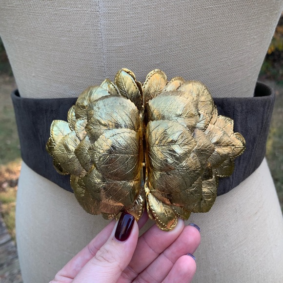 Vintage Leather/Suede & Brass Leaf Belt - Picture 8 of 16